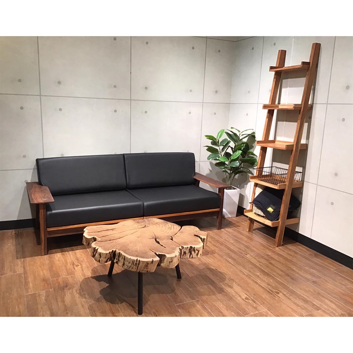 黒本革ソファ(マラルンガ,E-comfort品,sofa,革,定価33万円〜)