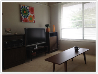 ウォールナットのローテーブル