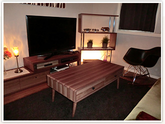 引き出し付きのローテーブル