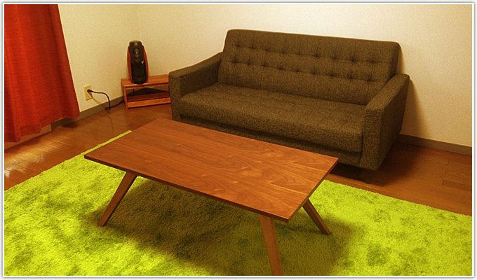 グリーンのソファー