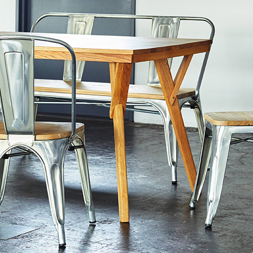 オーク天然木のダイニングテーブルコーディネート